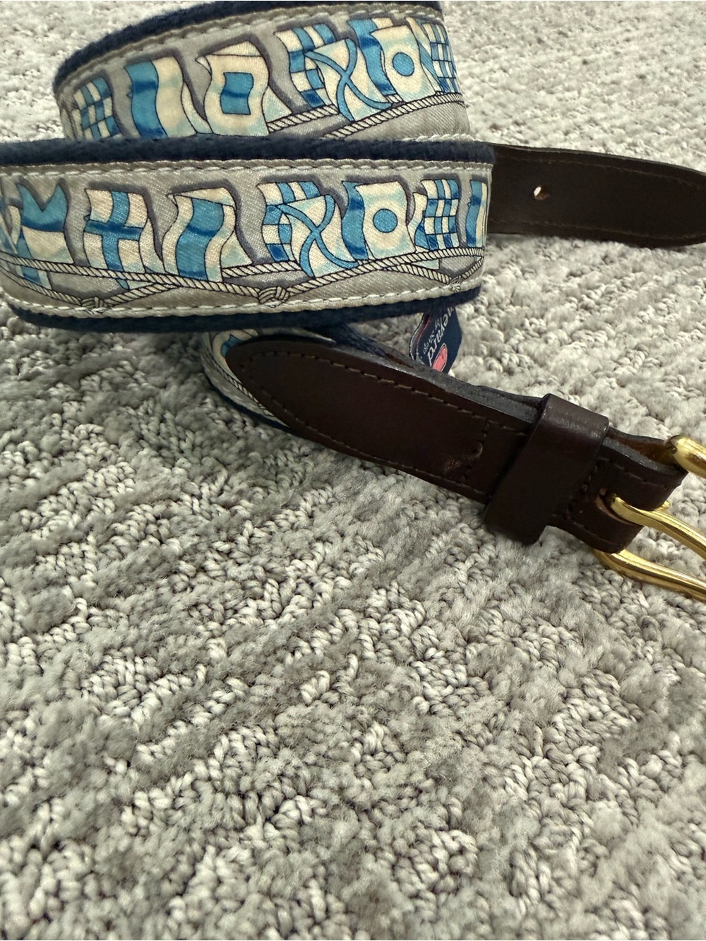Vineyard Vines flag belt